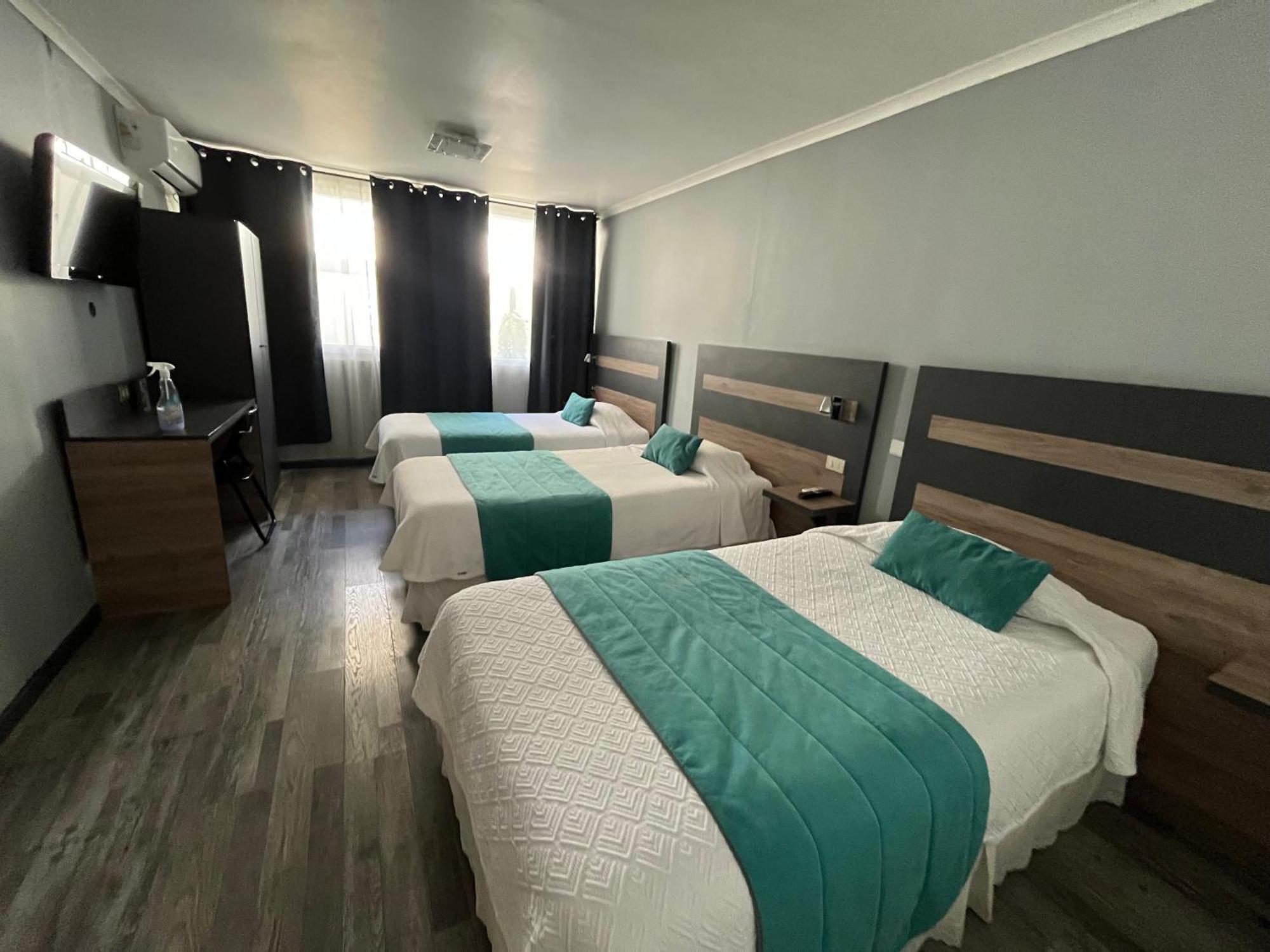 לינארס Hotel Real מראה חיצוני תמונה